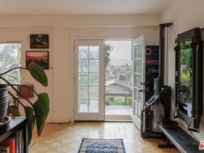 1325 Romulus Drive, Glendale CA 91205