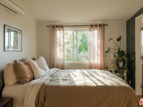 1325 Romulus Drive, Glendale CA 91205