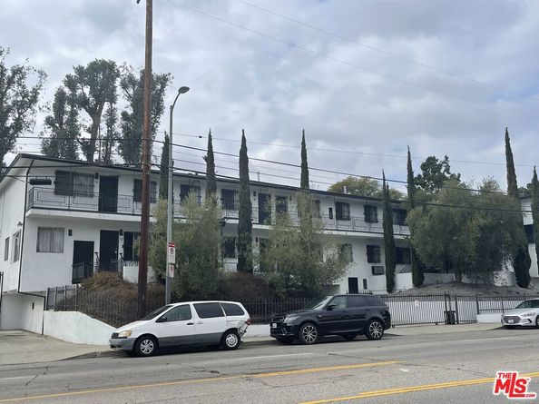 12111 S Figueroa Street, Los Angeles CA 90061