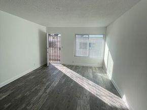 1513 Arlington Avenue, Los Angeles CA 90019