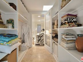 4039 Cody Road, Sherman Oaks CA 91403