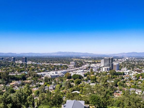 4039 Cody Road, Sherman Oaks CA 91403