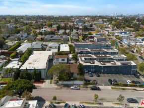 2302 32nd Street, Santa Monica CA 90405