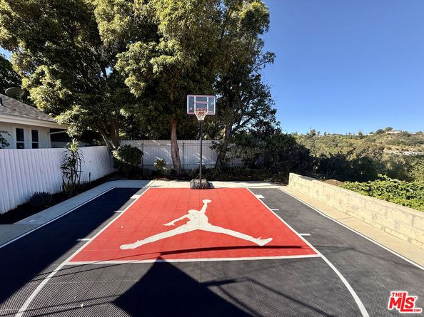 3328 Red Rose Drive, Encino CA 91436