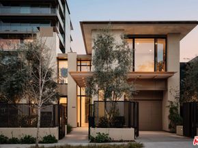 8880 Rosewood Avenue, West Hollywood CA 90048