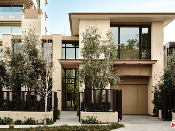 8880 Rosewood Avenue, West Hollywood CA 90048