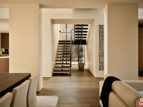 8880 Rosewood Avenue, West Hollywood CA 90048