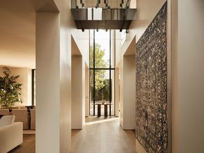 8880 Rosewood Avenue, West Hollywood CA 90048