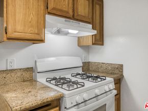 511 S Carondelet Street, Los Angeles CA 90057