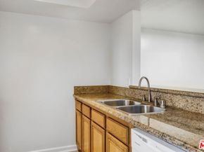 511 S Carondelet Street, Los Angeles CA 90057