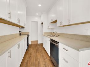 1424 AMHERST Avenue 207, Los Angeles CA 90025