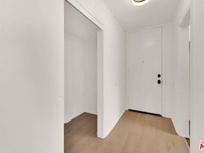 1424 AMHERST Avenue 207, Los Angeles CA 90025