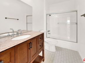 1424 AMHERST Avenue 207, Los Angeles CA 90025