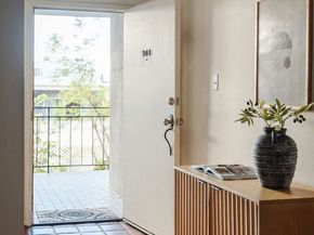 2219 S Bentley Avenue 203, Los Angeles CA 90064