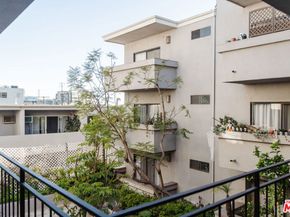 2219 S Bentley Avenue 203, Los Angeles CA 90064