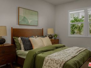 2046 1/2 S Burnside Avenue, Los Angeles CA 90016