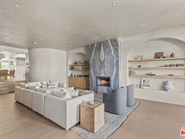 18 Voyage Street, Marina Del Rey CA 90292