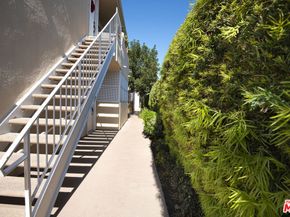 13801 Oxnard Street 206, Van Nuys CA 91401