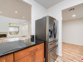 10629 Woodbridge Street 102, Toluca Lake CA 91602