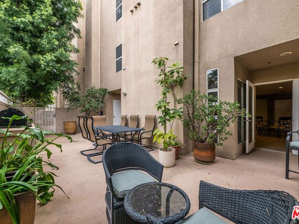 10629 Woodbridge Street 102, Toluca Lake CA 91602