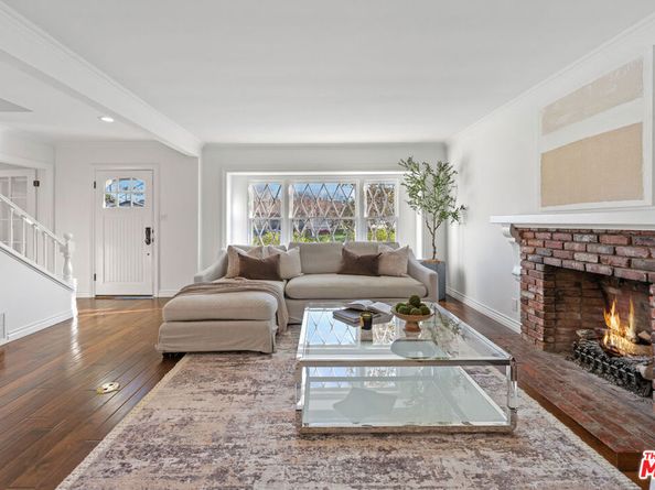 23643 Califa Street, Woodland Hills CA 91367