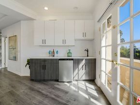 1278 S Camden Drive 202, Los Angeles CA 90035