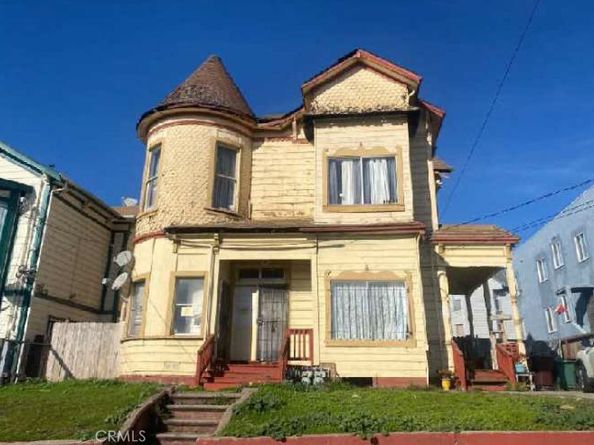 1737 13th Avenue, Oakland CA 94606