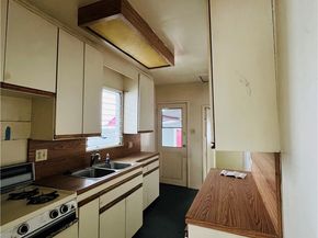 652 Navy Street, Santa Monica CA 90405