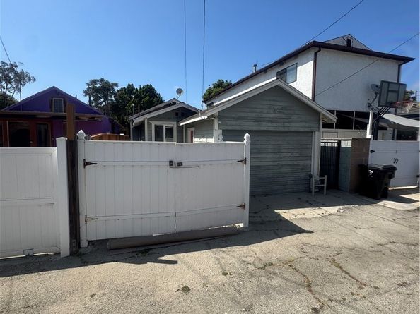 652 Navy Street, Santa Monica CA 90405