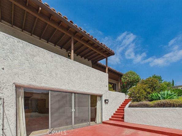 1633 Loma Crest Street, Glendale CA 91205