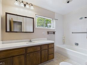 1633 Loma Crest Street, Glendale CA 91205