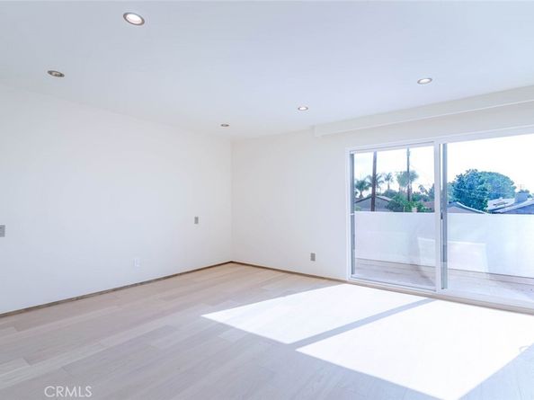 10861 Lindley Avenue, Granada Hills CA 91344