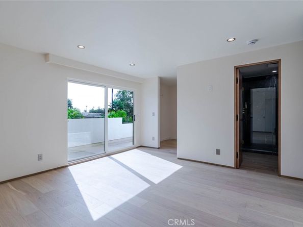 10861 Lindley Avenue, Granada Hills CA 91344