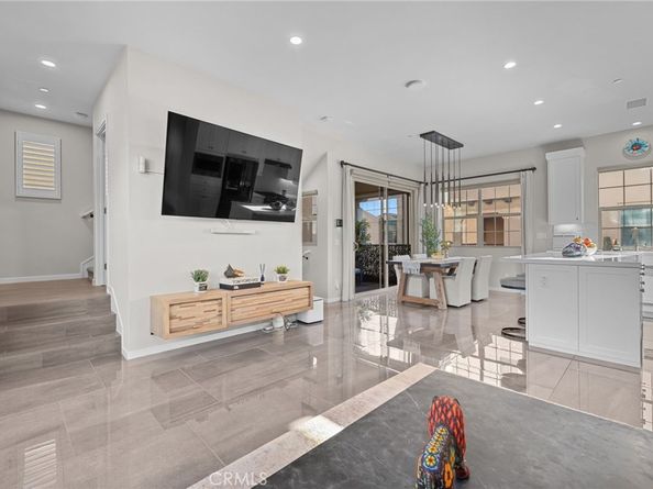 214 Elkhorn, Irvine CA 92618