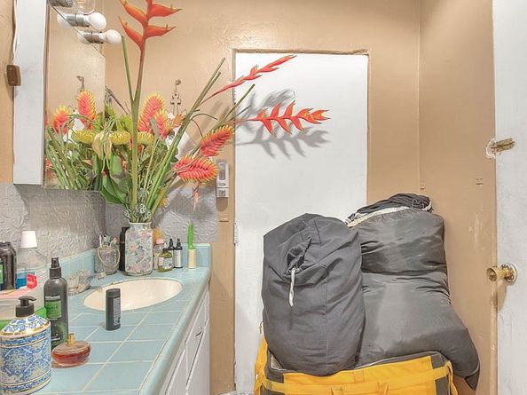 148 S Avenue 53, Los Angeles CA 90042