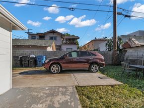 152 N Benton, Los Angeles CA 90026