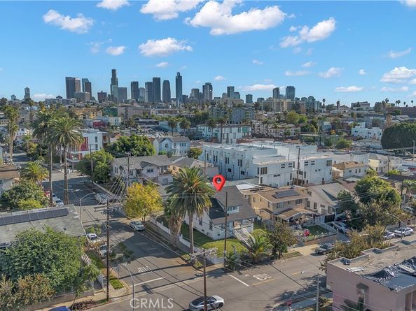 152 N Benton, Los Angeles CA 90026