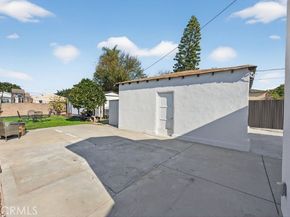 1513 W 215th Street, Torrance CA 90501