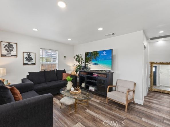 1513 W 215th Street, Torrance CA 90501