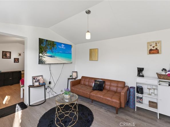 1513 W 215th Street, Torrance CA 90501