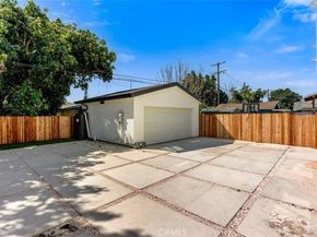 136 W 48th Street, Los Angeles CA 90037