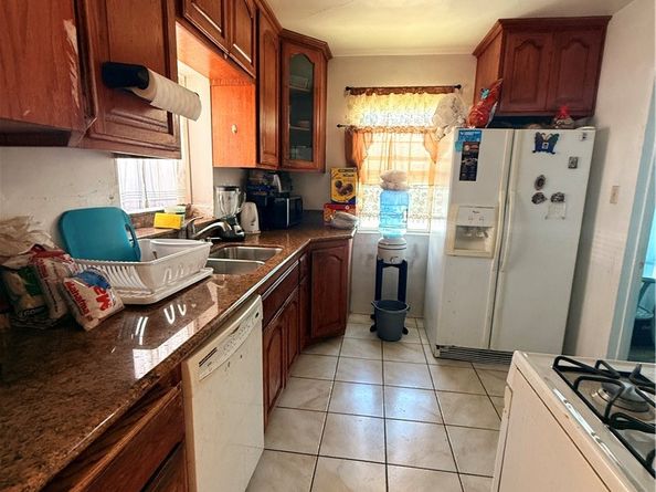 2146 Golden Avenue, Long Beach CA 90806