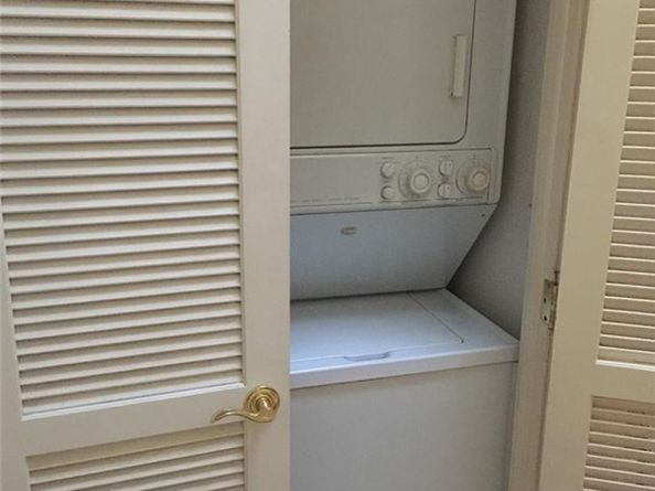 390 S Sepulveda Boulevard 208, Los Angeles CA 90049