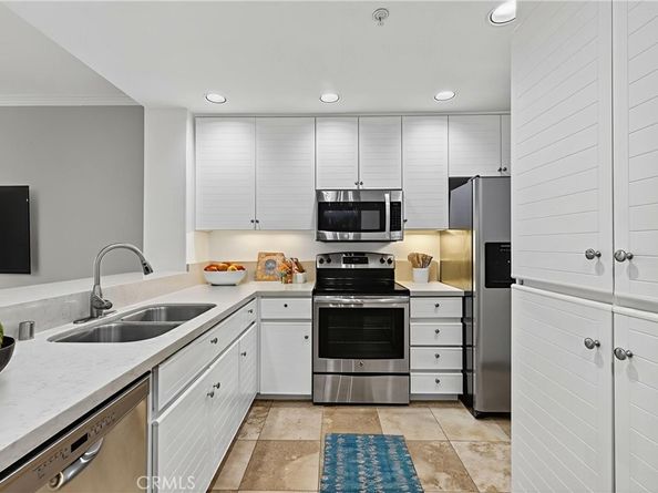 2243 Martin 107, Irvine CA 92612