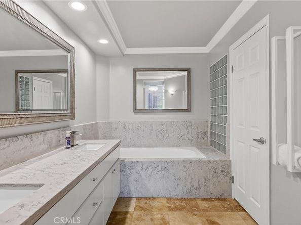 2243 Martin 107, Irvine CA 92612