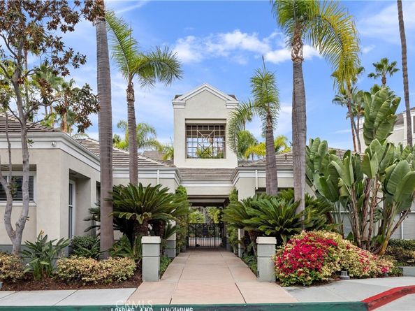 2243 Martin 107, Irvine CA 92612