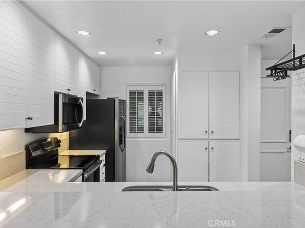 2243 Martin 107, Irvine CA 92612