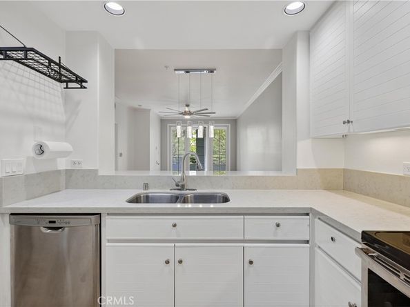 2243 Martin 107, Irvine CA 92612