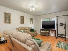 11936 Neenach, Sun Valley CA 91352