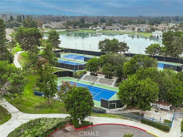 29 Cedarlake #53, Irvine CA 92614